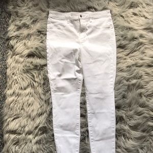 American Eagle super high-rise white jagging’s perfect condition